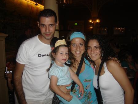 mon bo frere ma niece ma soeur and me